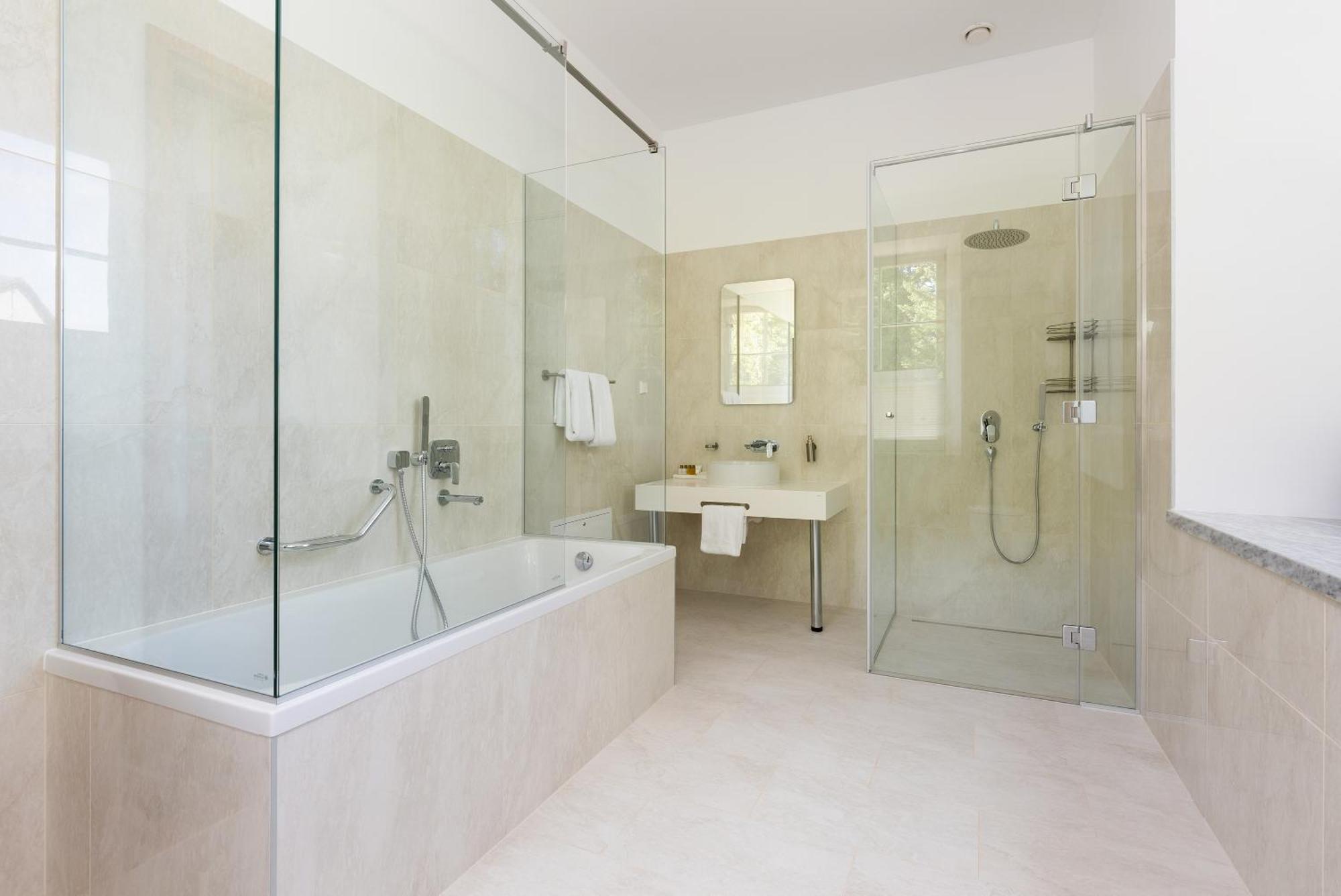 The Manor Sports & Spa Torva Экстерьер фото