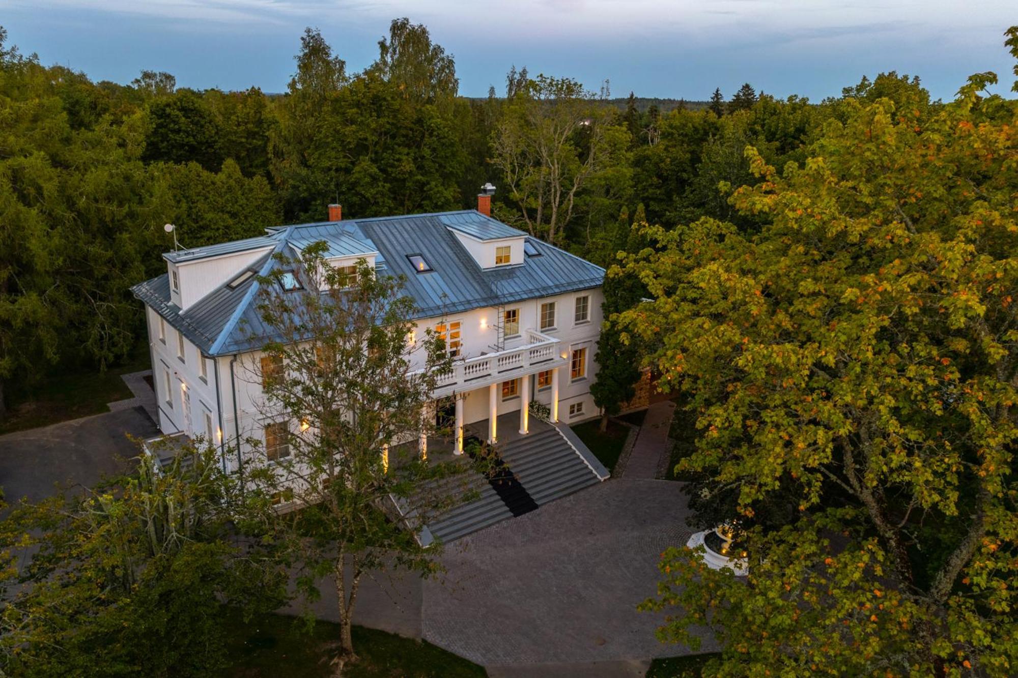 The Manor Sports & Spa Torva Экстерьер фото
