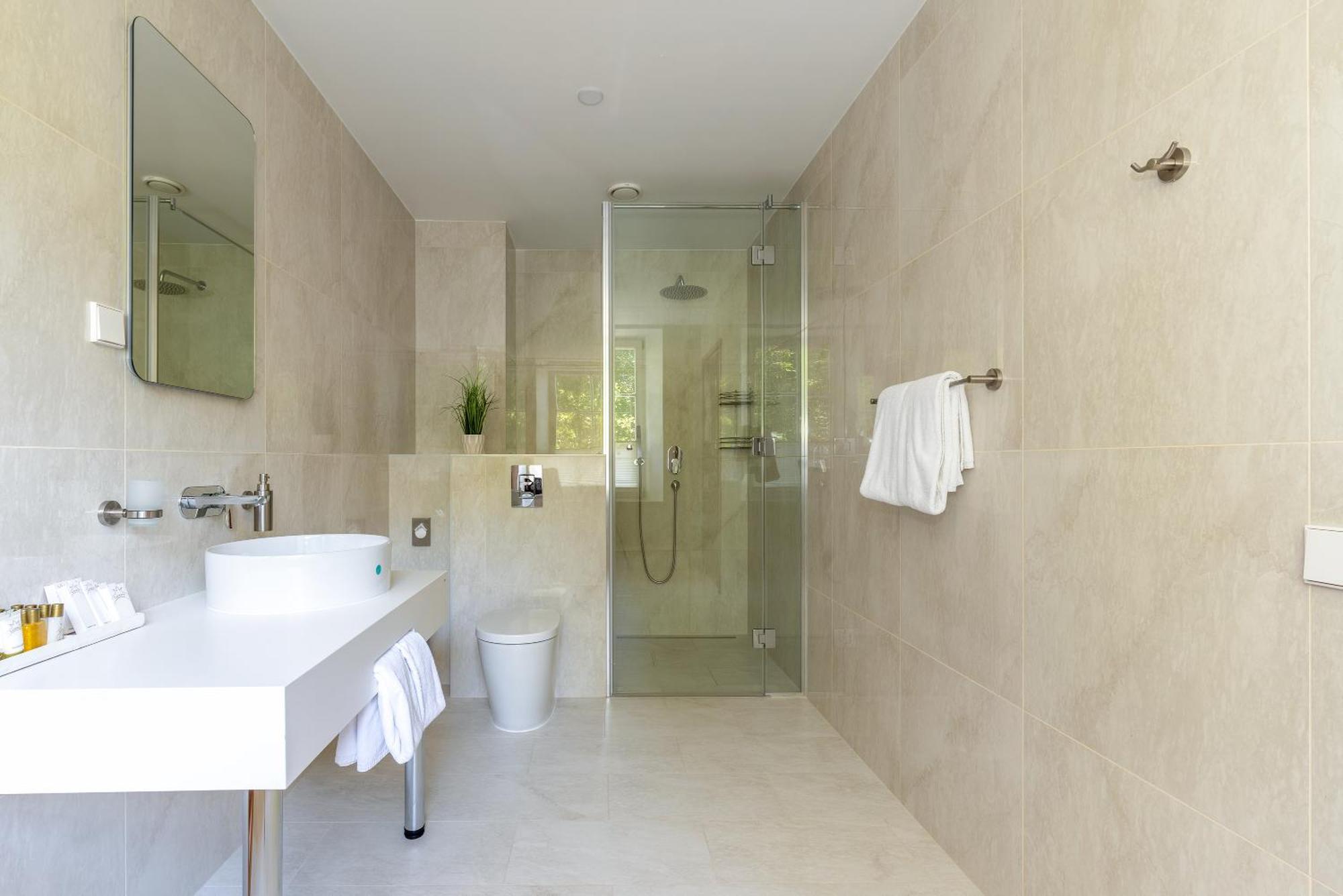 The Manor Sports & Spa Torva Экстерьер фото