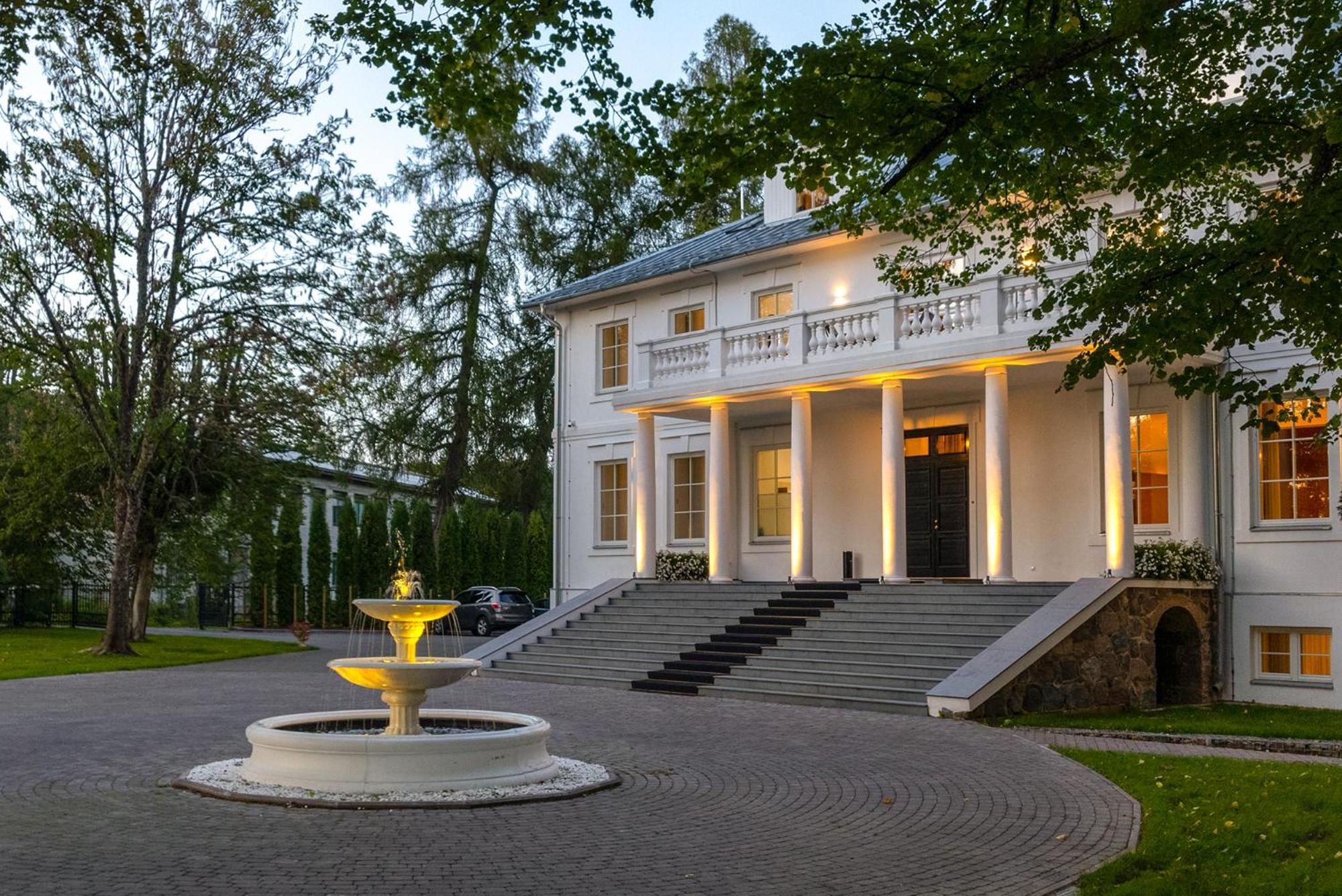 The Manor Sports & Spa Torva Экстерьер фото