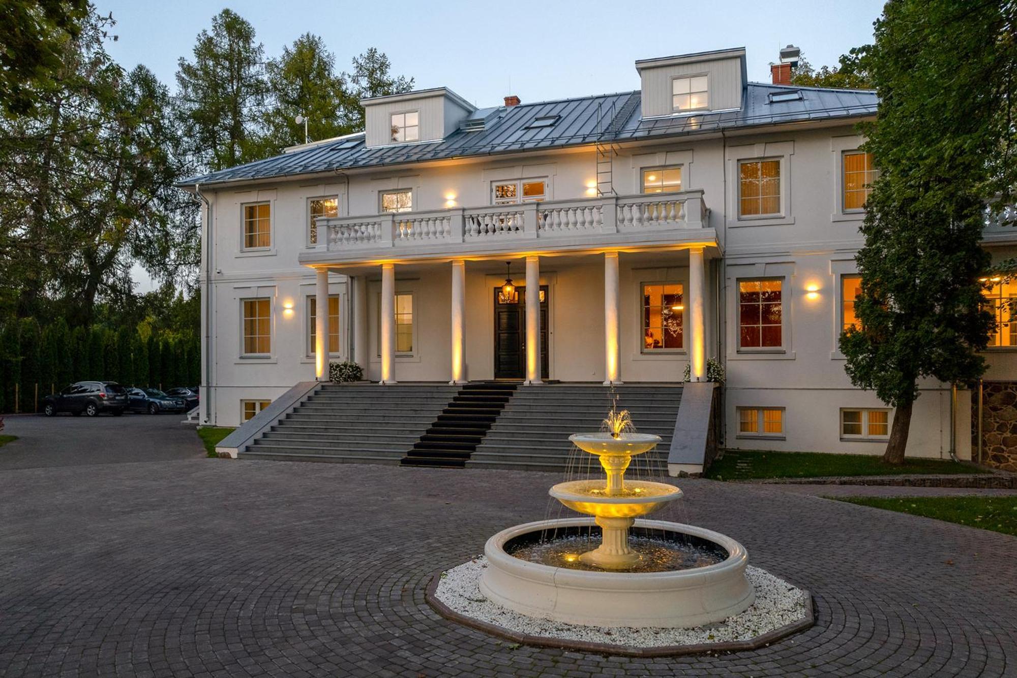 The Manor Sports & Spa Torva Экстерьер фото